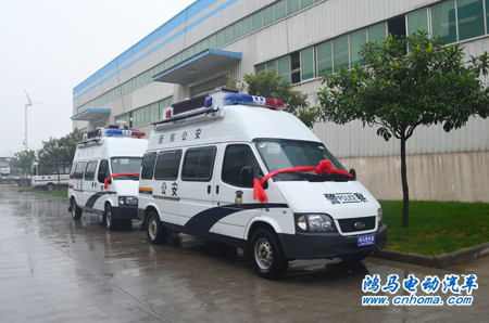 鴻馬移動(dòng)警務(wù)室發(fā)車河南新鄭——防控體系保平安