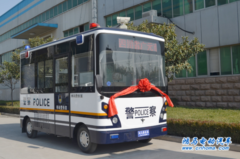 四川廣元:鴻馬移動(dòng)警務(wù)室發(fā)車(chē) 創(chuàng)新服務(wù)模式