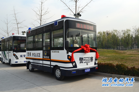 廣西崇左:鴻馬移動(dòng)警務(wù)室發(fā)車(chē) 深化社會(huì)治安防控建設(shè)