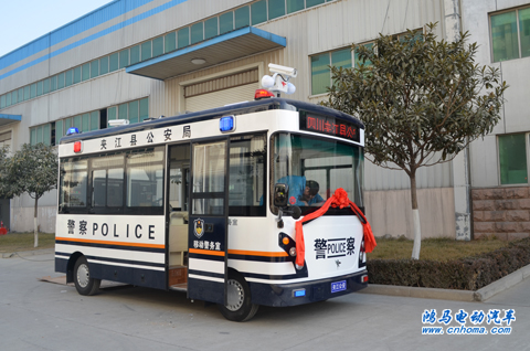 四川夾江鴻馬移動警務室發(fā)車 深化轄區(qū)平安建設