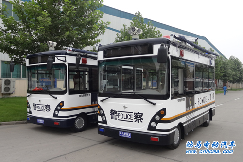 鄭州鐵路公安鴻馬流動警務(wù)室發(fā)車——延伸打防觸角 確保百姓平安